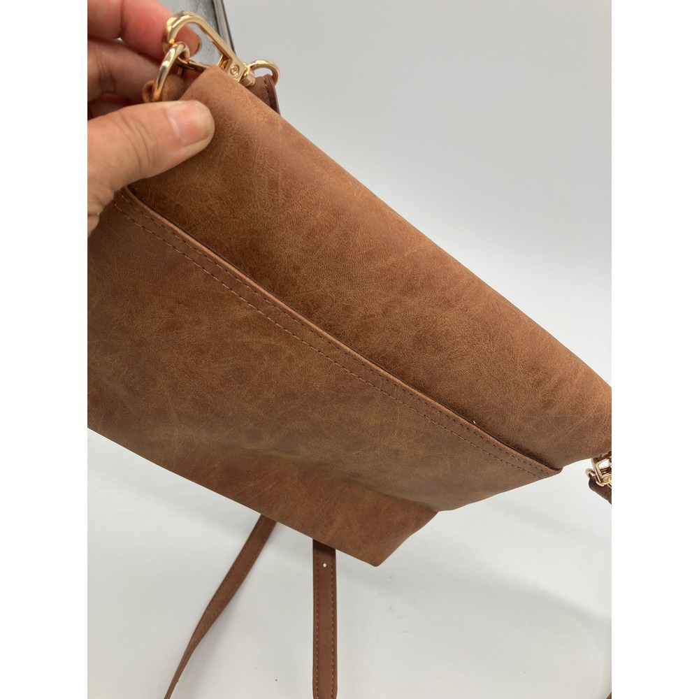 Unbranded Brown Faux Leather Crossbody Bag Fold Over Zipper Gold Tone Hardware - Picture 2 of 7